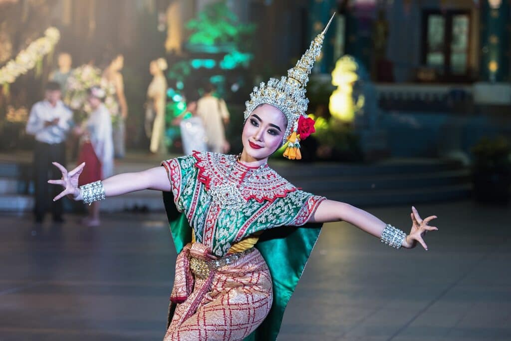 Best Shows in Bangkok - Traditional Thai Dancing Show